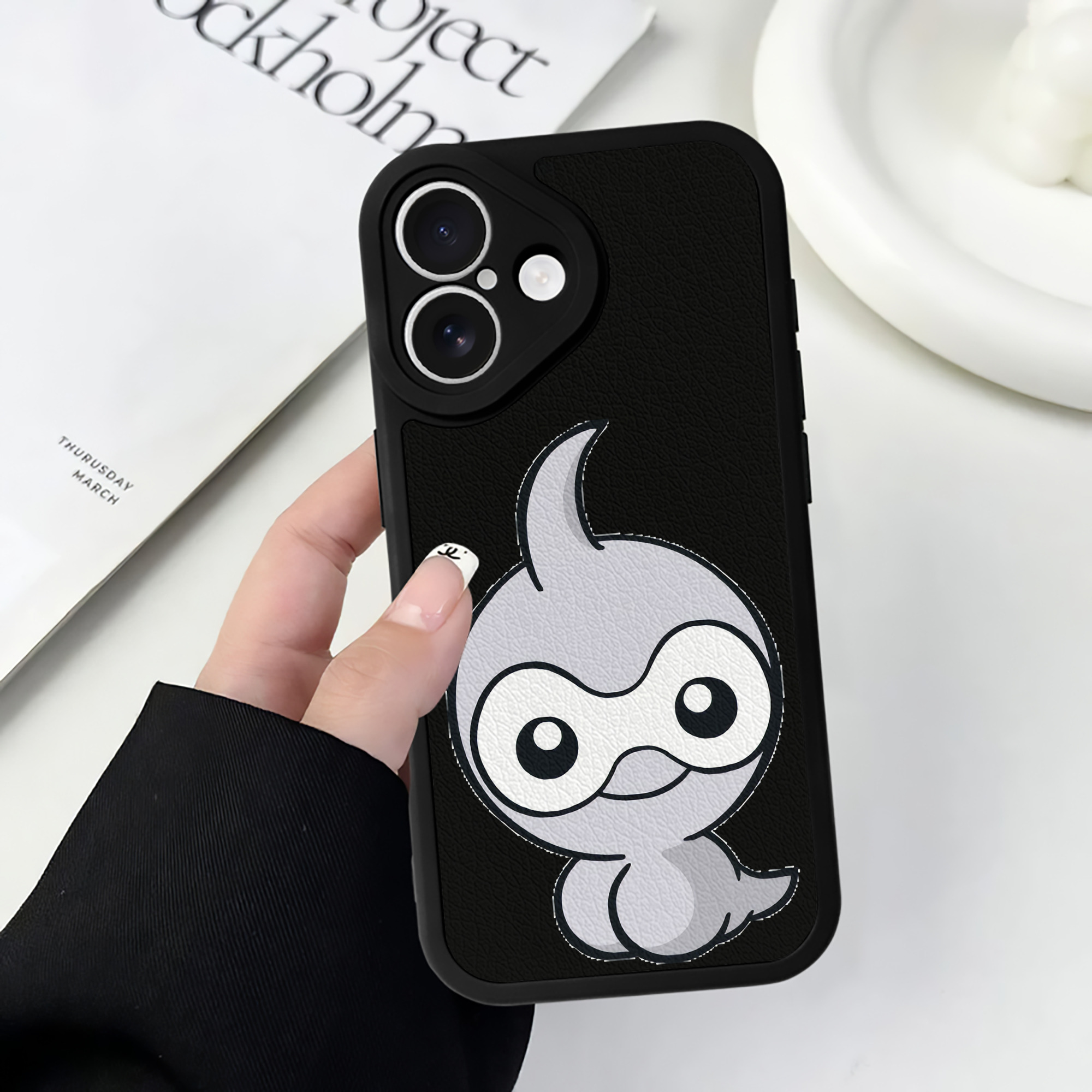（画像用） ポケットモンスター Pokémon 【iPhone 16シリーズ対応】シリコンスマホケース（レザー調） 材質：シリコン